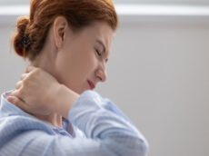 כאבי צוואר – מהן הסיבות וכיצד מטפלים? - באדיבות צוות מכון הפיזיותרפיה – ארגופלוס
